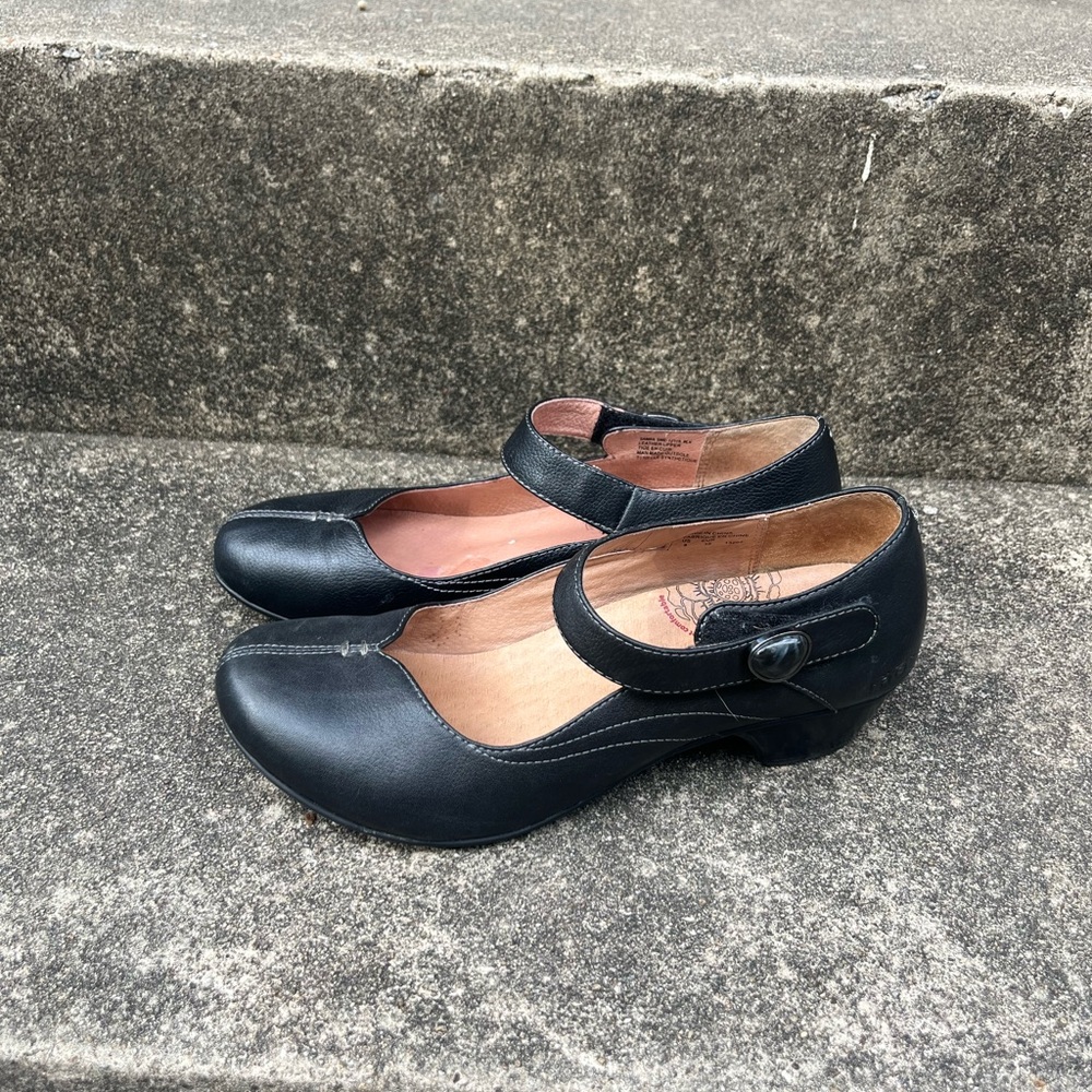 Taos Black Flats
